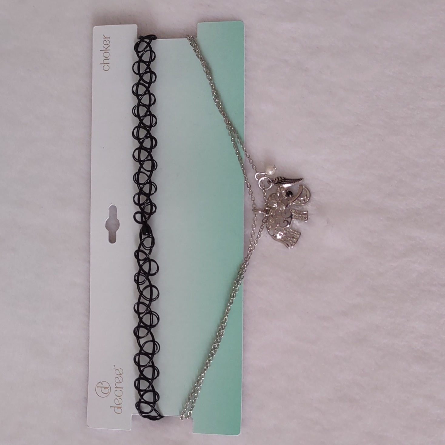 Decree Chocker